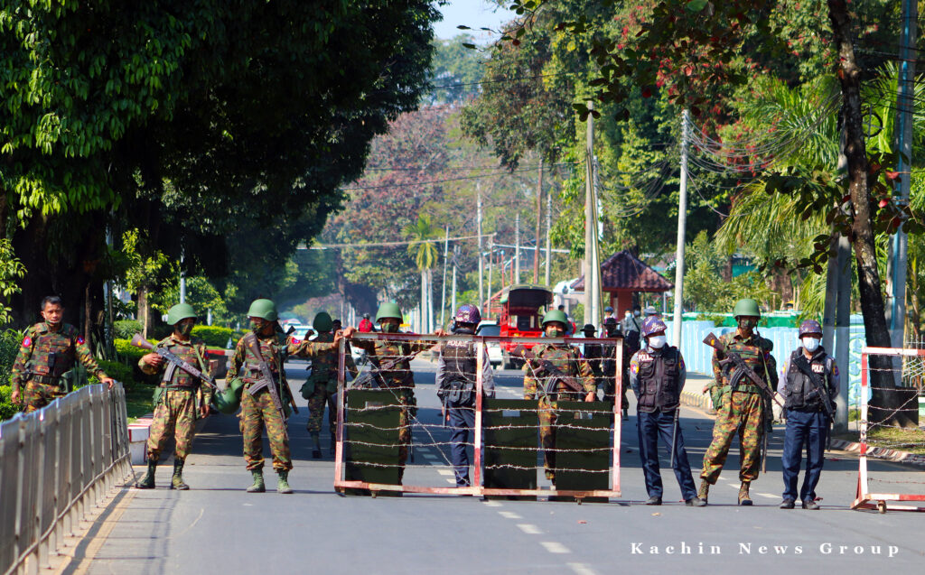 စစ်တပ်ထုတ်ကုန်များ ဖျက်ဆီးခံရပြီးနောက် စစ်ကောင်စီဘက်က တန်ပြန်လှုပ်ရှားမှု ပိုများလာ