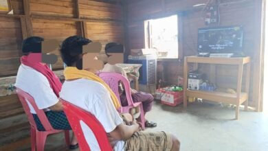 ဇွန်လ ၉ ရက်နေ့တွင် ဖမ်းဆီးခဲ့သော KIA တပ်ဖွဲ့ ဝင် ၂ ဦးဖြစ်သည်ဟု ဝါရာဇွပ်ပြည်သူ့စစ်တပ်ဖွဲ့၏ Telegram Channal တွင် ဖော်ပြထားသည့် သတင်းဓါတ်ပုံ