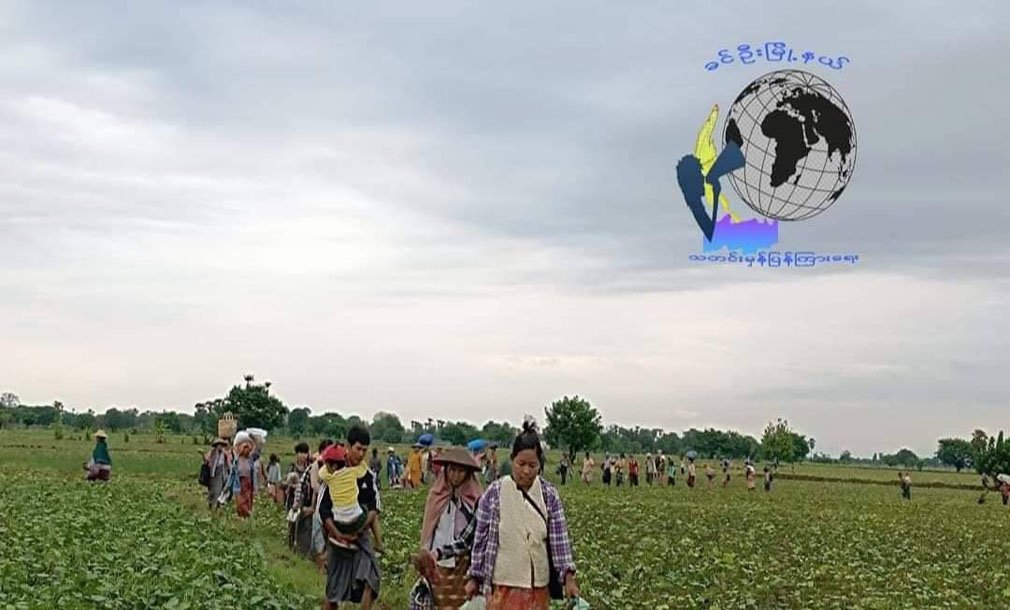 ဓာတ်ပုံ-ဇူလိုင်၂၀ ဒီကနေ့ မနက်ပိုင်းထွက်ပြေးရေတဲ့ ခင်ဦးက စစ်ဘေးရှောင်များ(ခင်ဦး သတင်းမှန်ပြန်ကြားရေး)