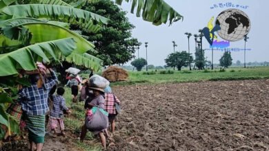 ဓာတ်ပုံ-ဇူလိုင်၂၀ ဒီကနေ့ မနက်ပိုင်းထွက်ပြေးရေတဲ့ ခင်ဦးက စစ်ဘေးရှောင်များ(ခင်ဦး သတင်းမှန်ပြန်ကြားရေး)