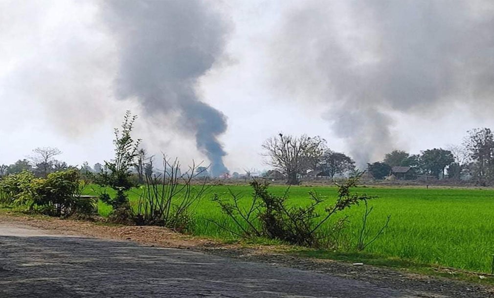 Photo - စစ်တပ်ကမီးရှို့ဖျက်စီးသွားတဲ့ ရွှေကူအရှေ့ဘက်ခြမ်းကကျေးရွာများ (crd- shwegu pdf)