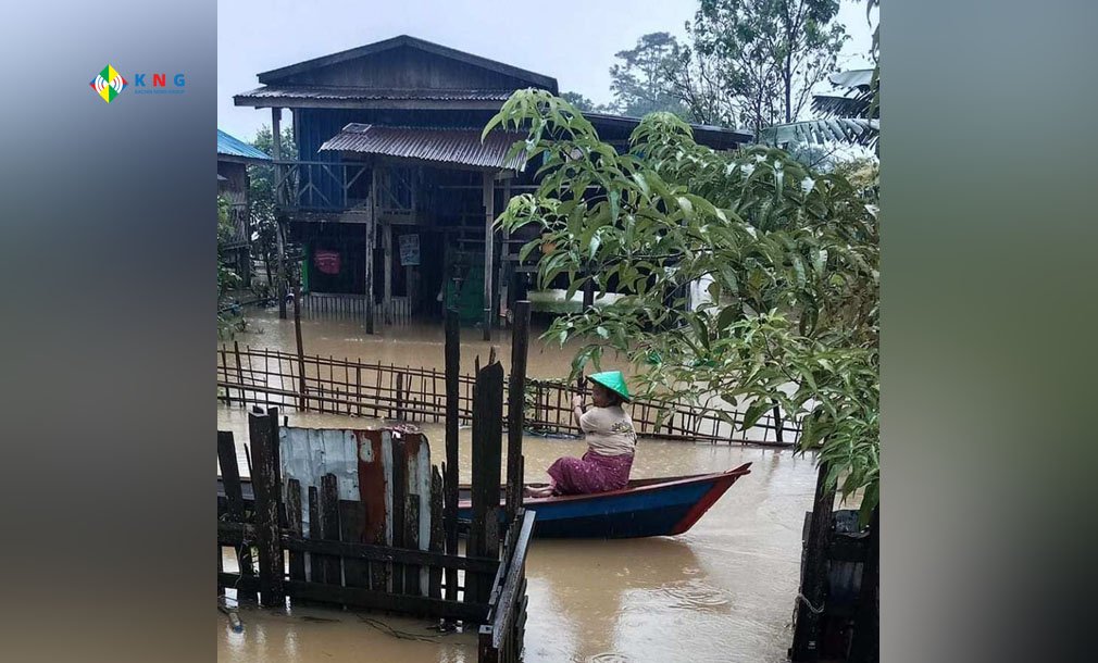 photo- တနိုင်းချောင်းရေကြီးလို့ လူနေရပ်ကွက်ရေဝင်ရောက်